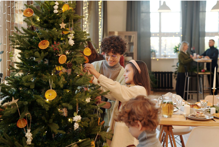 Upgrade Your Holidays with Full Artificial Christmas Trees